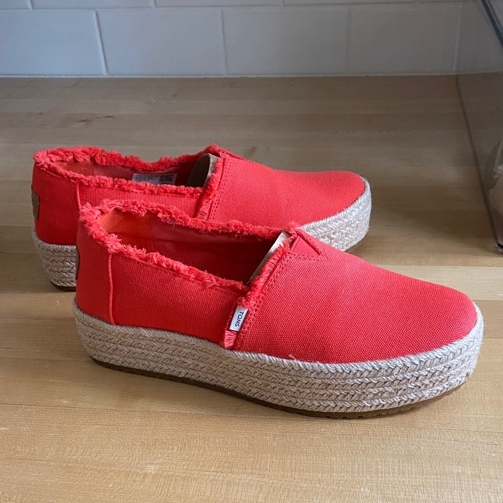 TOMS Valencia Red Canvas Espadrille Platform Slip-On
